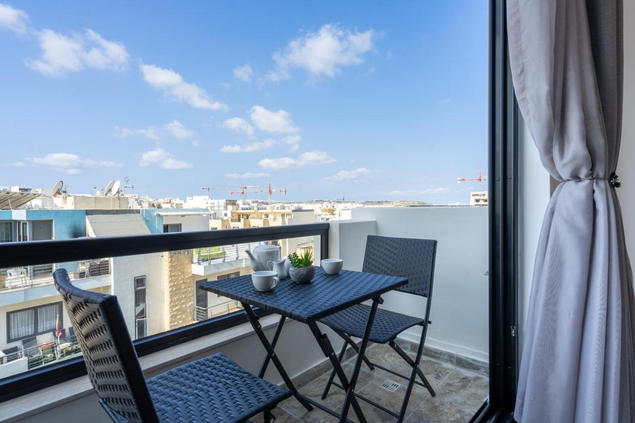 Brand New Apartment-2 Min From The Sea-central Bugibba Apartment